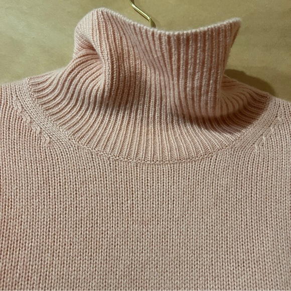 Aritzia | NWOT Wilfred Luxe Cashmere Jara Sweater Turtleneck Coral Blush Size XS - Picture 5 of 13